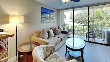 Condo (2 Bedrooms) | Property amenity