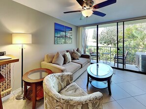 Condo (2 Bedrooms) | Property amenity