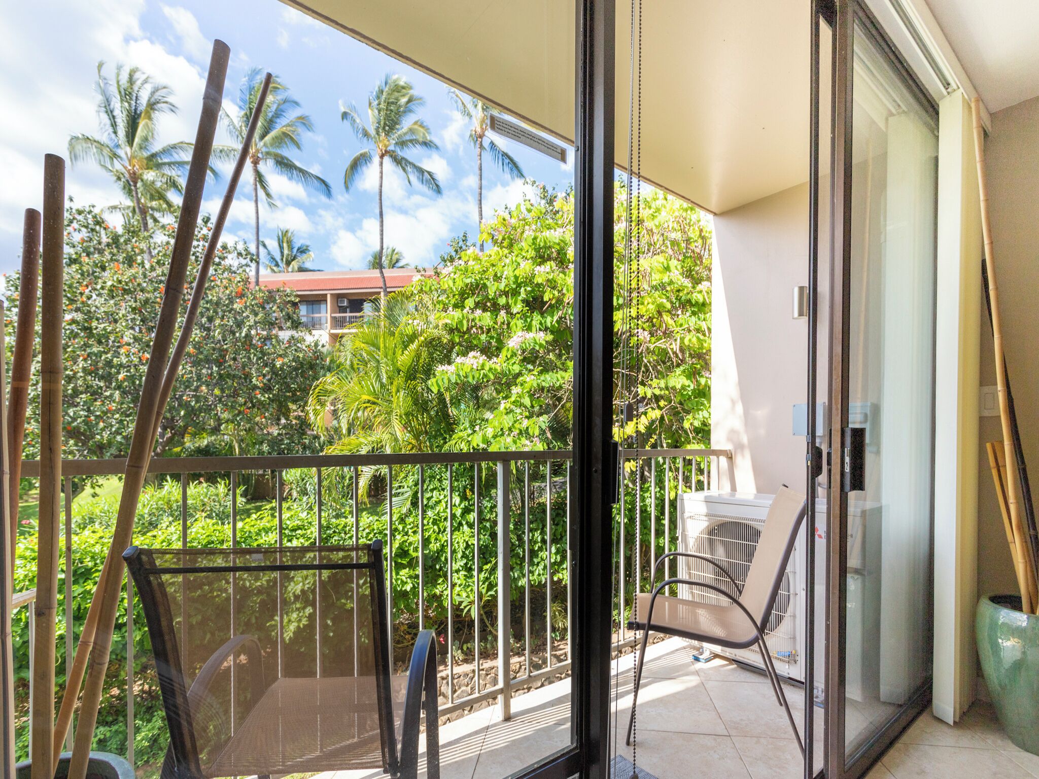 Condo (2 Bedrooms) | Front of property