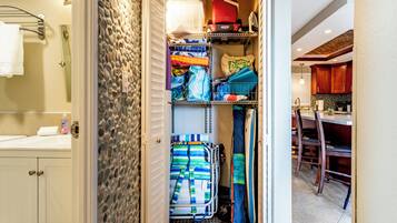 Condo (2 Bedrooms) | Property amenity