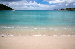 Accommodatie ligt op het strand