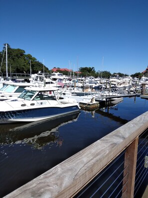 Marina - Family size condo minutes from beaches and shopping (Hilton Head Island)