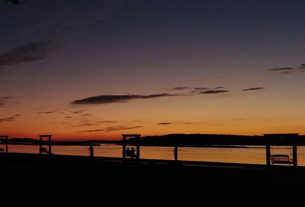 Property grounds - Family size condo minutes from beaches and shopping (Hilton Head Island)