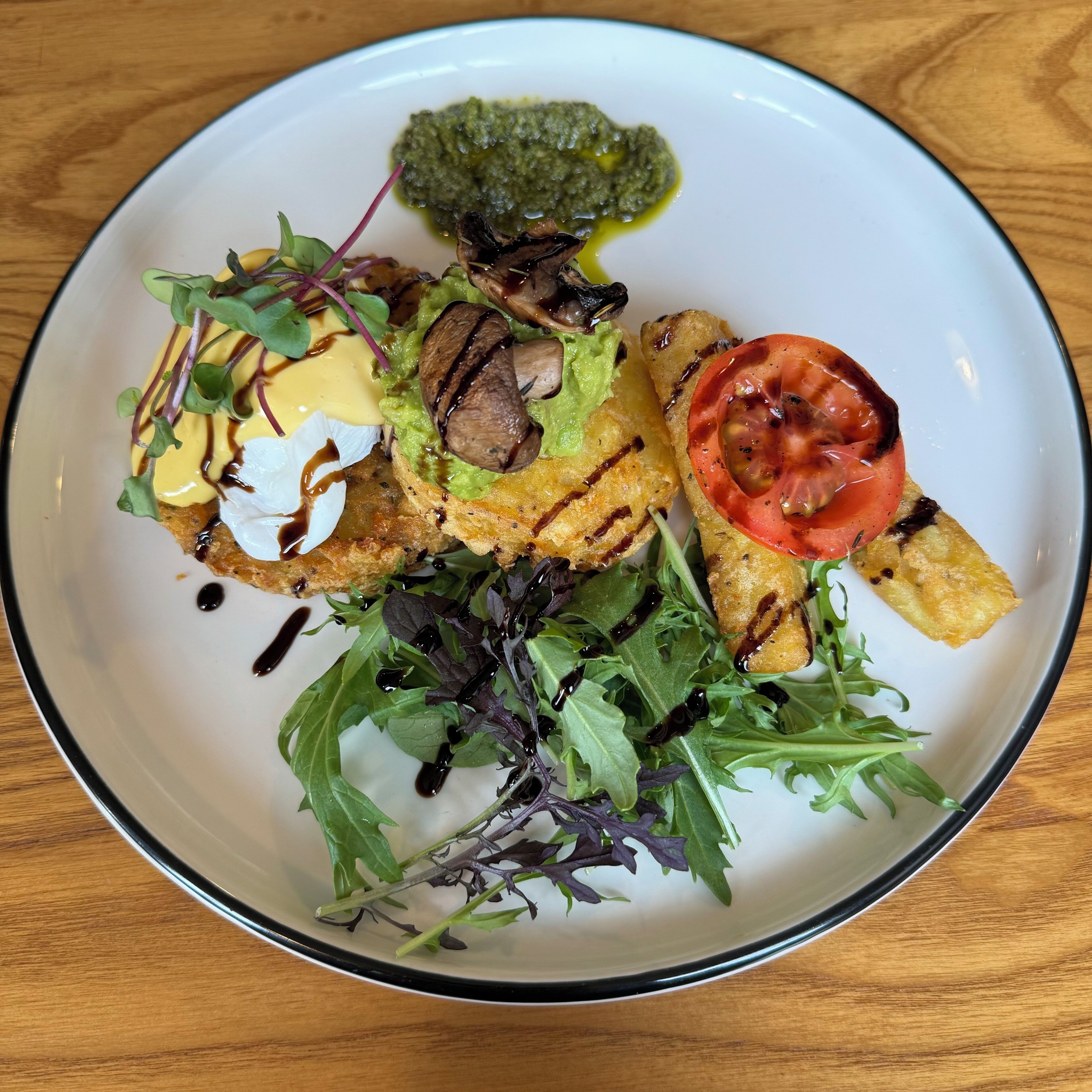 daily cooked-to-order breakfast for a fee