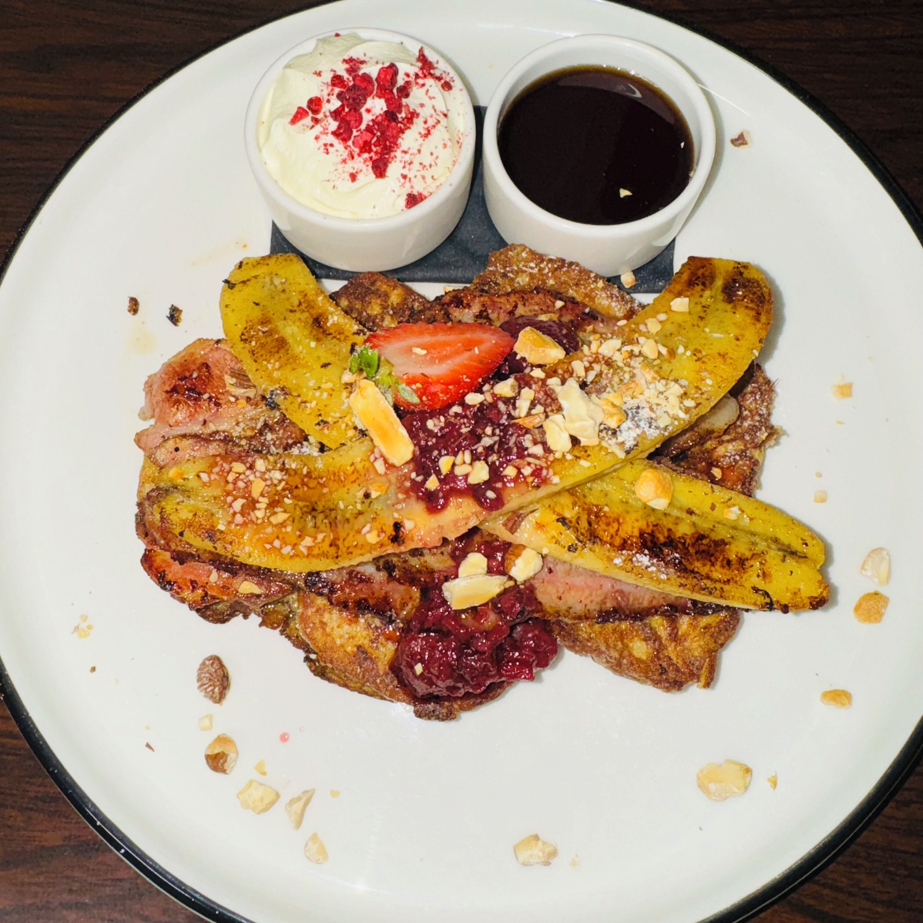 daily cooked-to-order breakfast for a fee