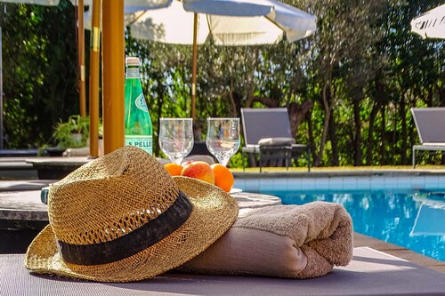 Spectacular villa in the center of Mallorca with heated pool, bbq and internet.