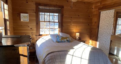 Cozy Cabin Retreat