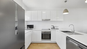 Fridge, microwave, oven, stovetop