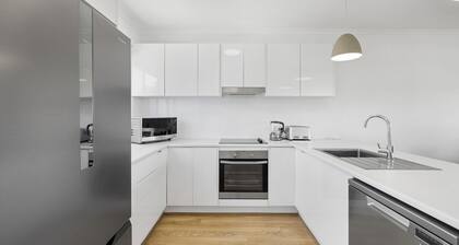 Top Town Terrace - short walk to town center