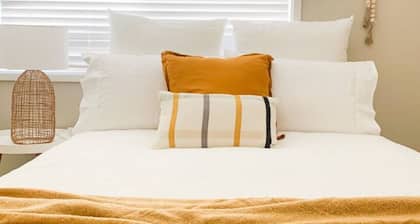 DUNES Anna Bay house close to beach with big yard