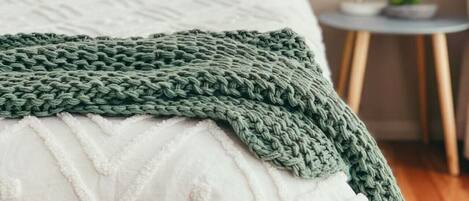 2 chambres, fer et planche Ă repasser, Wi-Fi, literie fournie