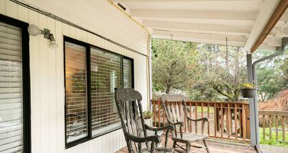 Theater, playground, gameroom, arcade, large dining room, 20mi to PDX, 3bd/2ba