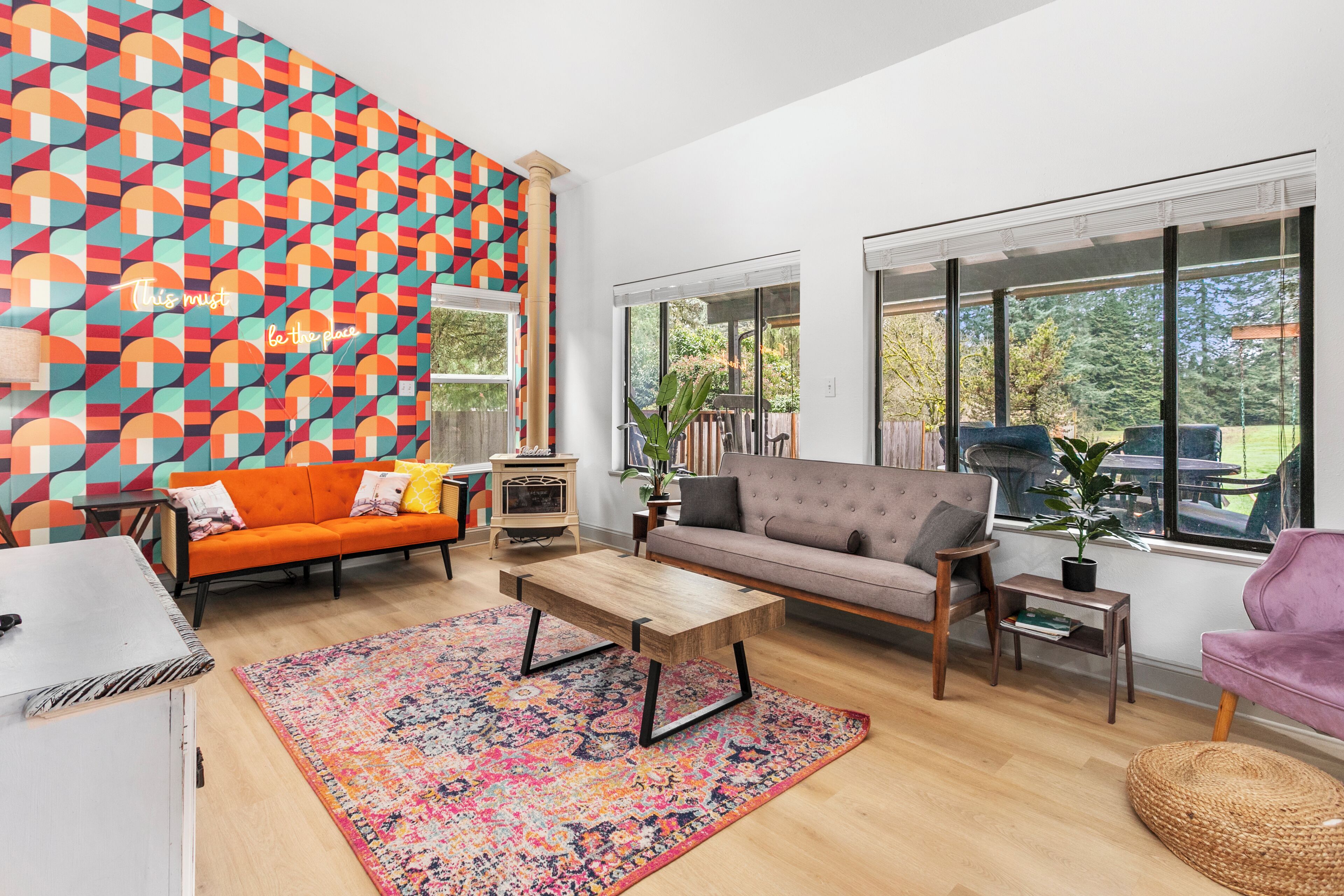 智能電視、電子遊戲、DVD 播放機、足球機