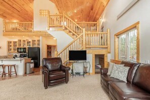 Smart TV, fireplace, DVD player, books