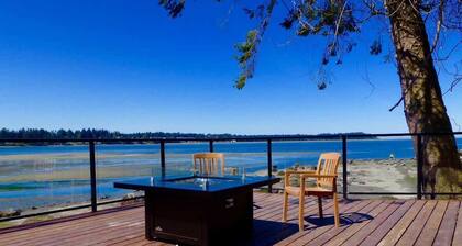 Coastal Oasis ★ Ocean ★ 1 Bdrm ★ Stocked Kitchen