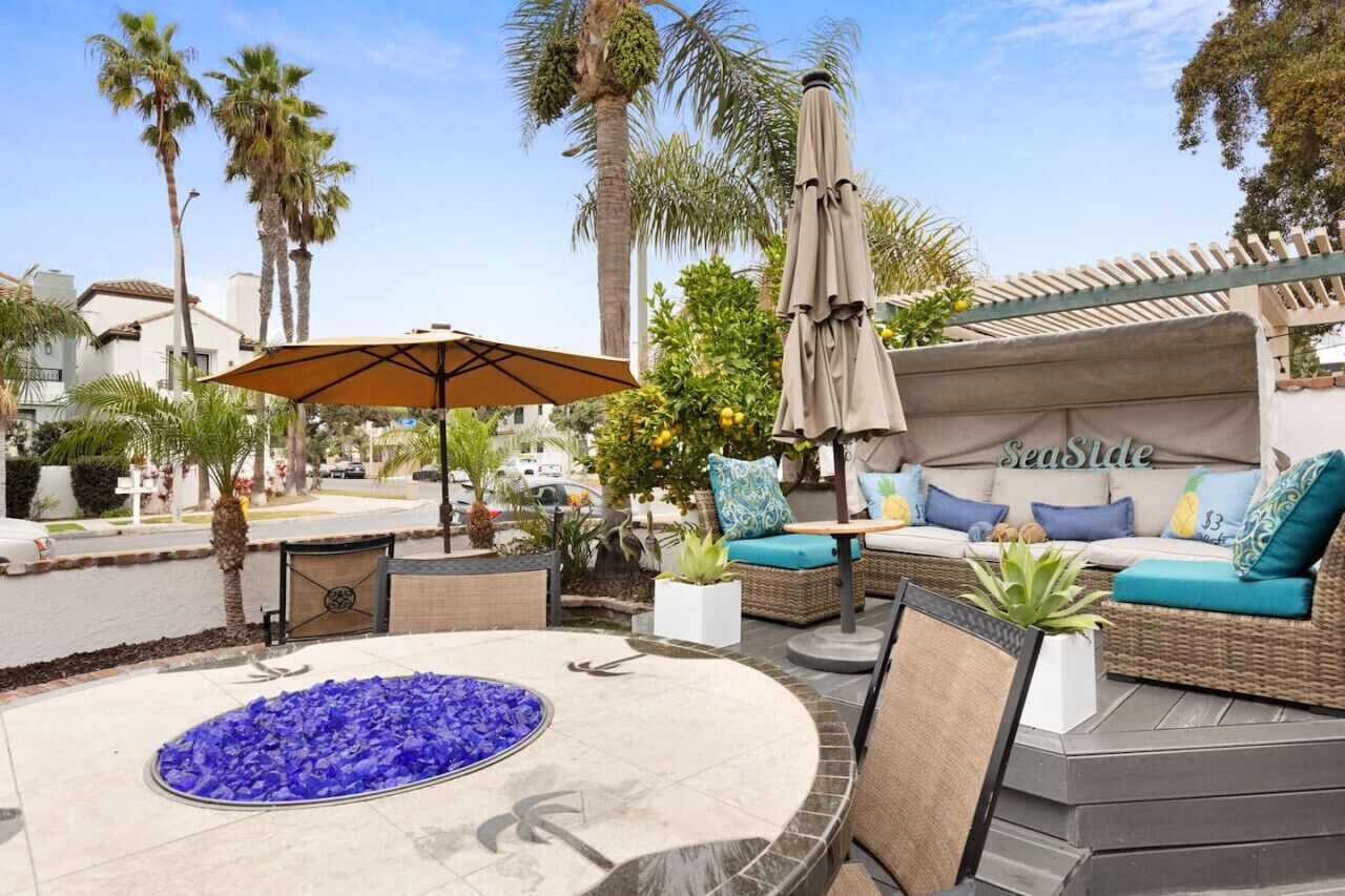 Elegant Beach Living, Just Blocks to the Sand