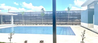 Lovely 3 bed-room condo wl pool