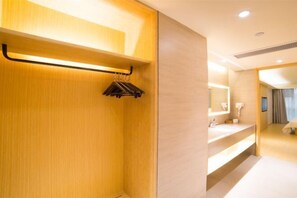 Room - Ji Hotel (Guangzhou Baiyun Airport) (Guangzhou)