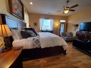 1 habitación, escritorio, tabla de planchar con plancha y wifi gratis
