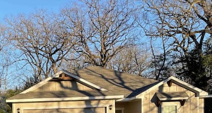 Newly built home . Minutes from Canton !