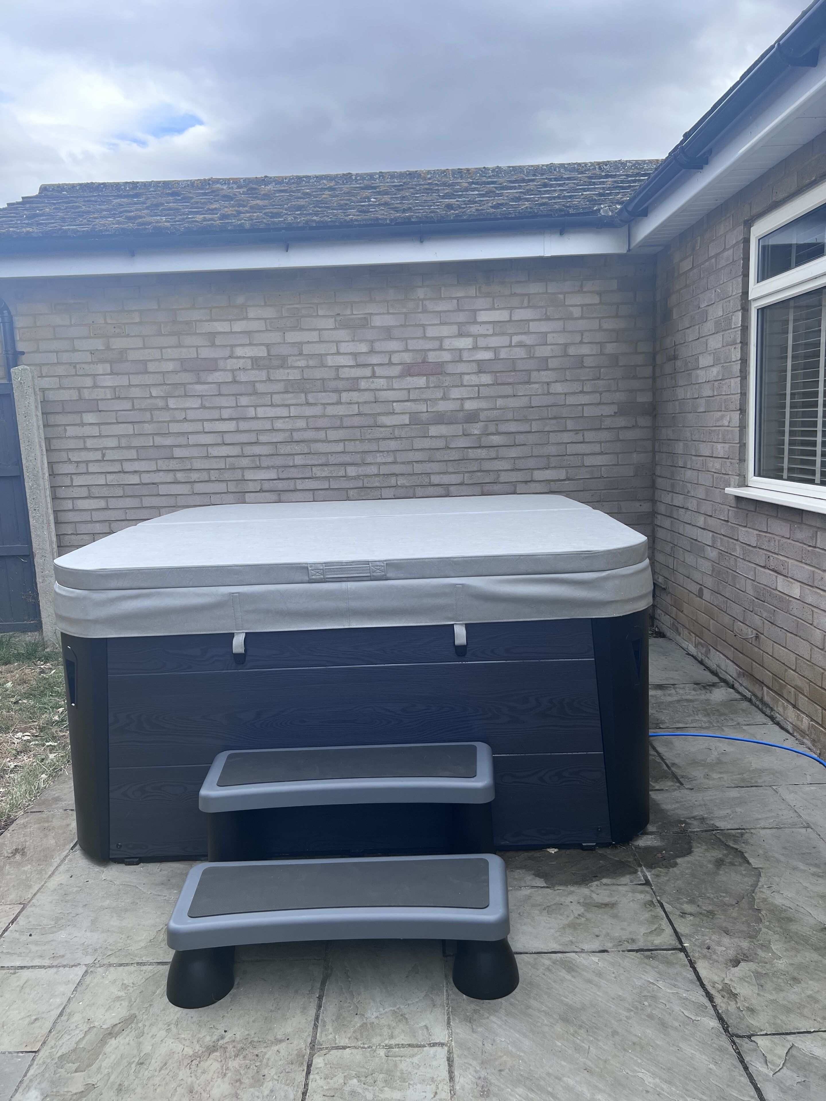 Nhà | Phòng tắm | Bồn tắm và buồng tắm vòi sen riêng, bồn tắm ngâm, máy sấy tóc 