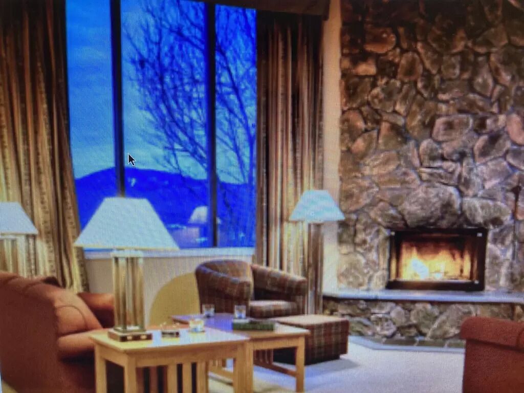 2023 WORLD UNIVERSITY GAMES/MLK RENTAL Lake Placid Condo Overlooking Mirror Lake