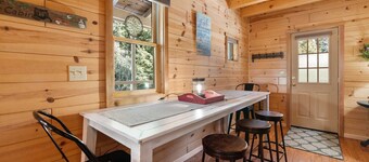 Northern Exposure Oscoda Cottage