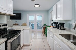 Fridge, microwave, oven, stovetop - Bayfront Vacation Home - gorgeous views and perfect for family vacation (Gulf Shores)