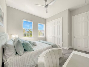 3 bedrooms, desk, iron/ironing board, free WiFi