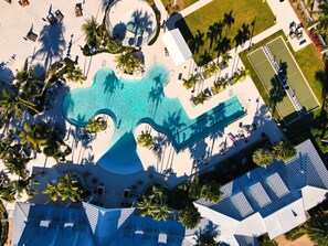 Piscina all'aperto, una piscina riscaldata