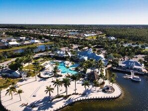 Piscine extérieure, piscine chauffée