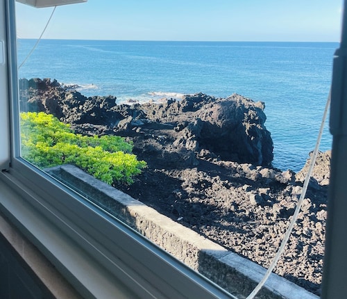 OCEAN FRONT 2bd/rm Townhome New Remodel Ocean and Sunset Views AC Pickleball!