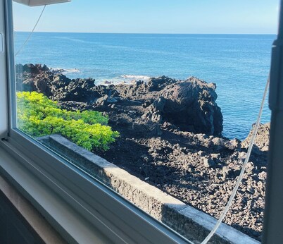 OCEAN FRONT 2bd/rm Townhome New Remodel Ocean and Sunset Views AC Pickleball!