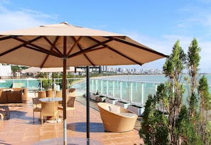 Apartment | Outdoor dining
