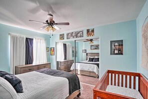 4 habitaciones, tabla de planchar con plancha, cuna de viaje y internet 