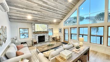 Téléviseur connecté, foyer