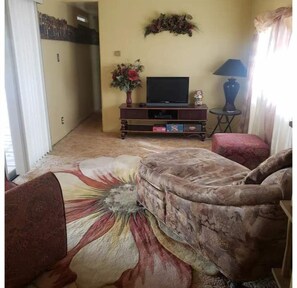 TV - Sarkisian Ranch Tortoise (Newberry Springs)
