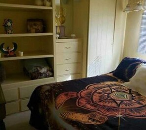 2 bedrooms, bed sheets