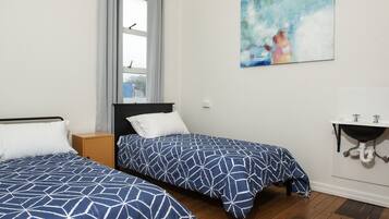 Familien-Dreibettzimmer | Individuell eingerichtet, kostenloses WLAN, Bettwäsche