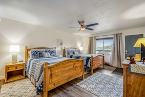 1 habitación, tabla de planchar con plancha, internet y ropa de cama