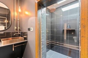 Een douche, een haardroger