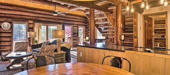 Classic Colorado Log Home w/ Mountain Views!