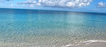 Idyllic Grace Bay Getaway villa 250 yards to Grace Bay beach