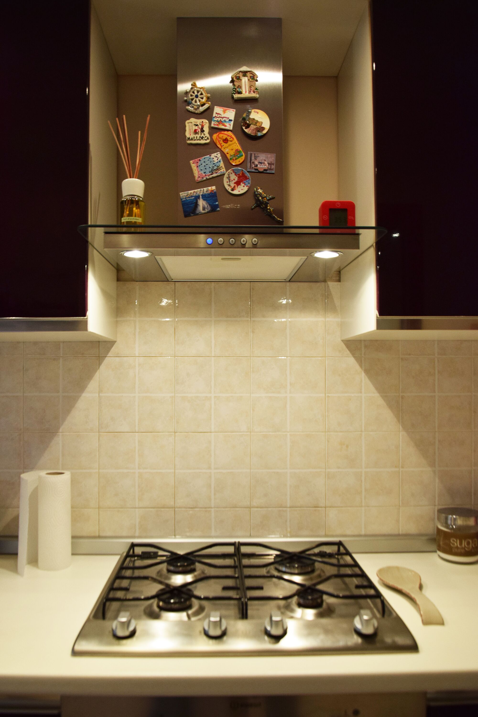 Frigorifero, forno, piano cottura, lavastoviglie