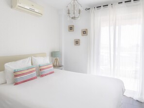 2 makuuhuonetta, silitysrauta/-lauta, internet, vuodevaatteet