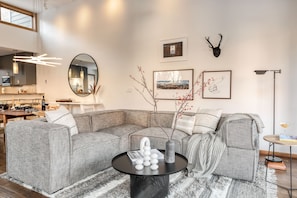 Smart TV, fireplace, offices