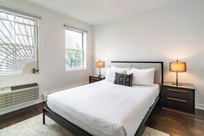 Unclassified image, 5 of 9, button