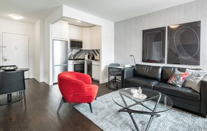 Unclassified image, 4 of 9, button