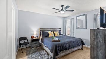 Desk, iron/ironing board, free WiFi, bed sheets