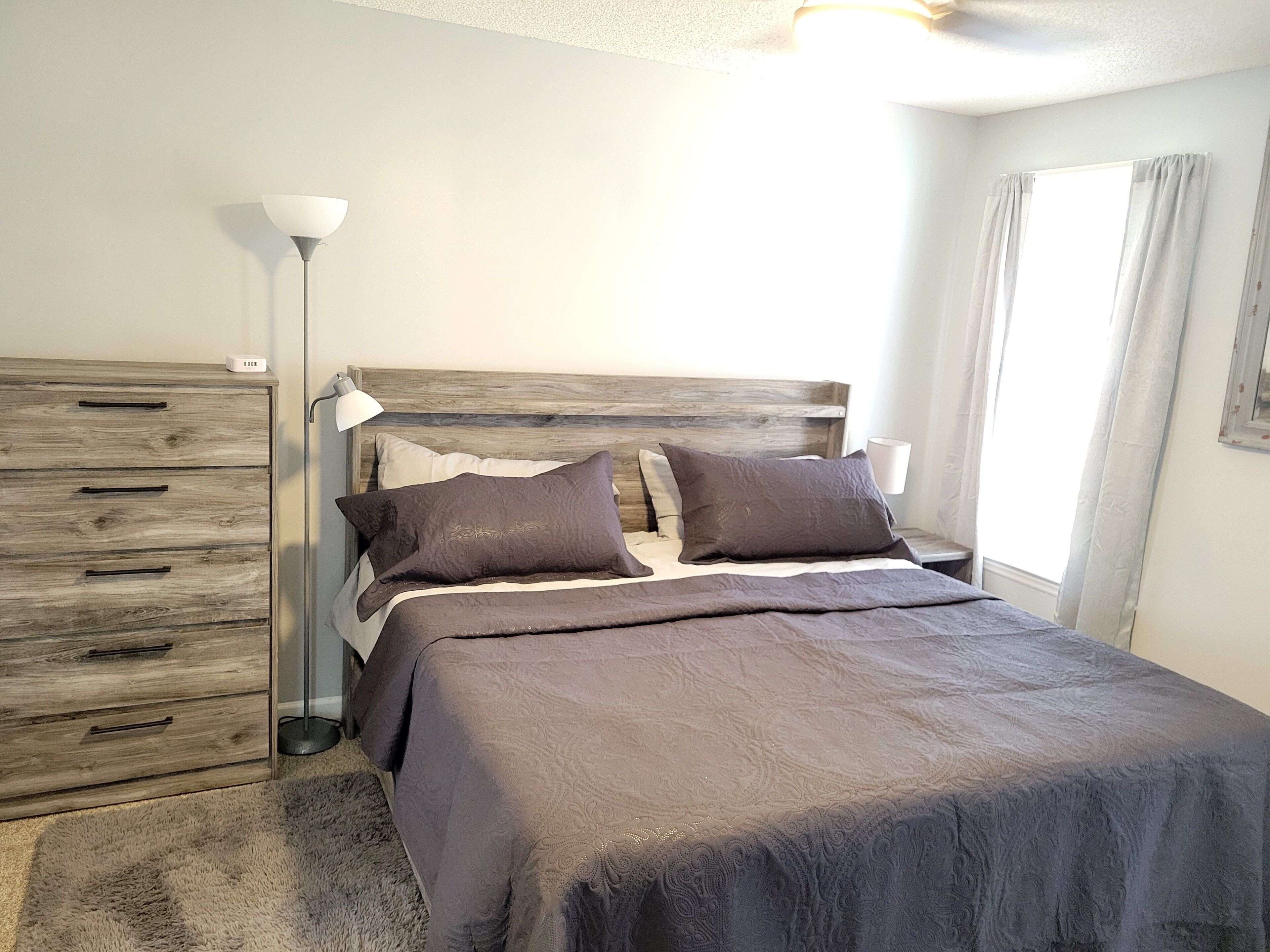 3 slaapkamers, een bureau, een strijkplank/strijkijzer, gratis wifi